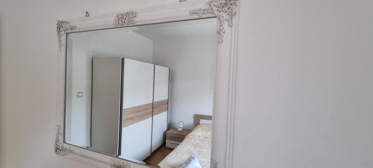 N&G Apartments 罗维尼 外观 照片