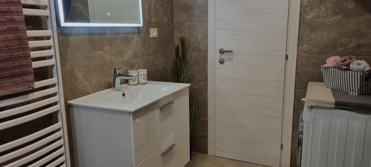N&G Apartments 罗维尼 外观 照片